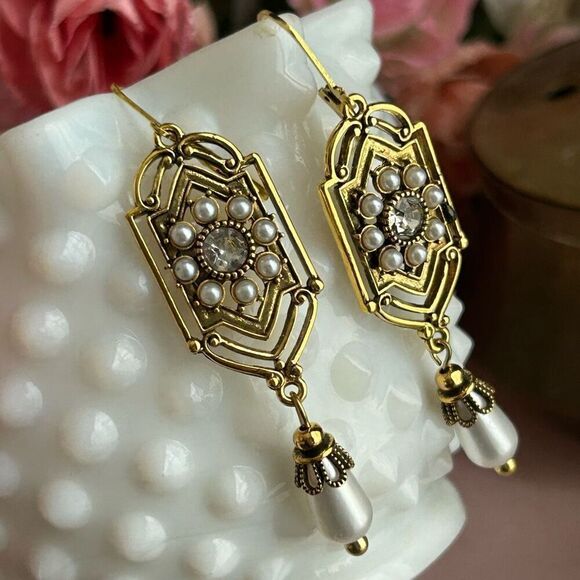 Regency Era Bridgerton Look Gold Pearl Crystal Dangle Earrings - Picture 2 of 4